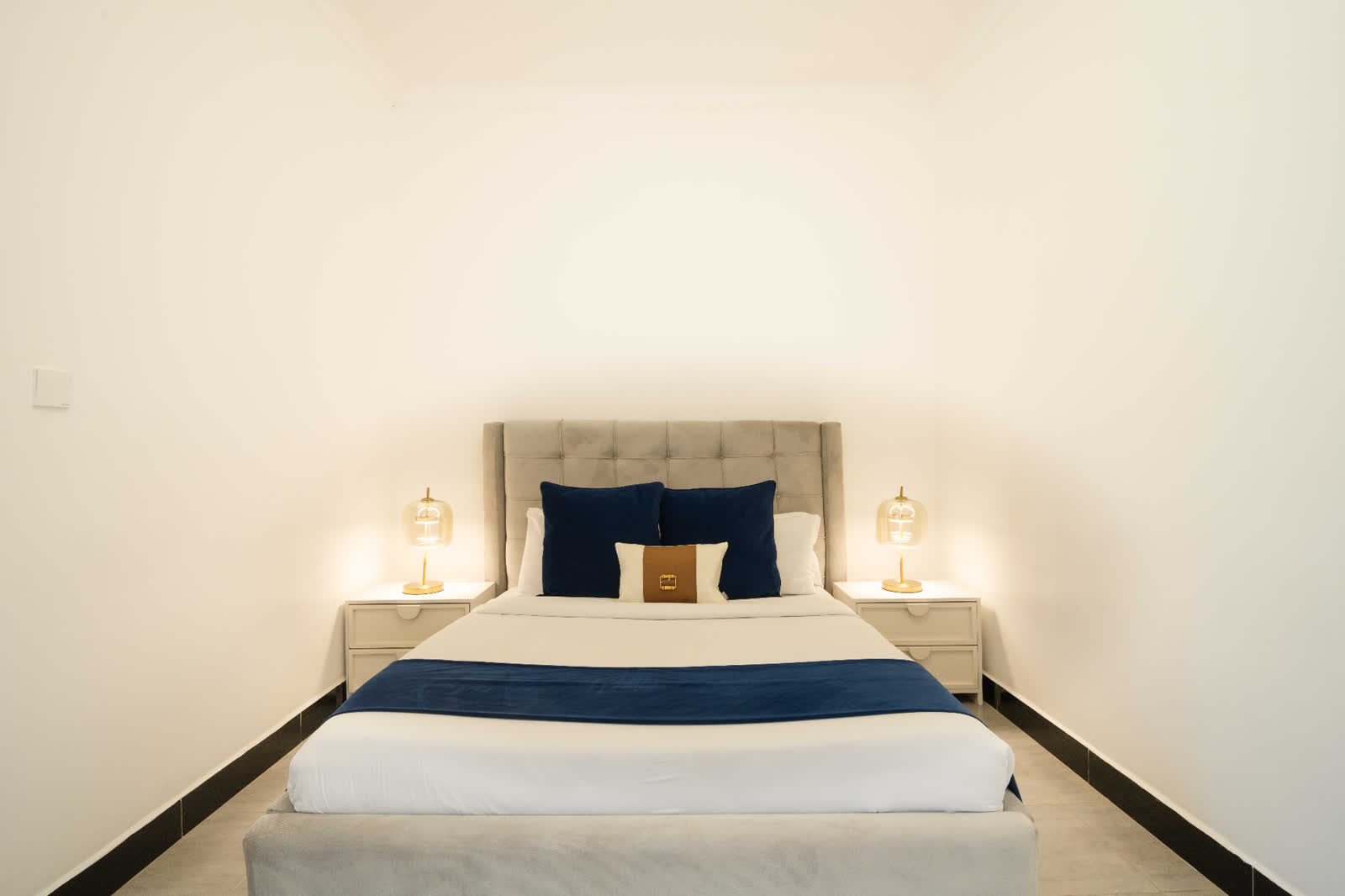 Blue Sapphire apartment main bedroom